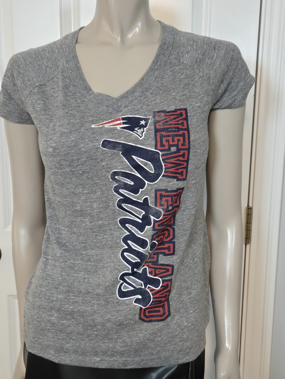 Reebok Gray New England Patriots V-Neck Tee